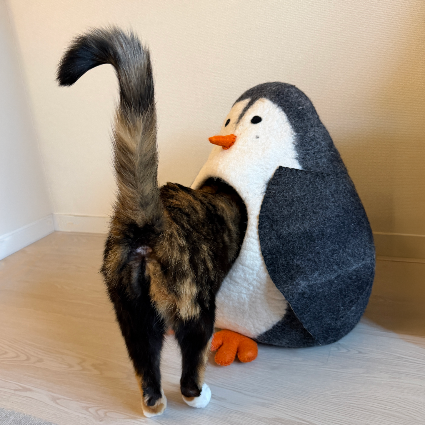 うふふペンギンのウーリーちぐら