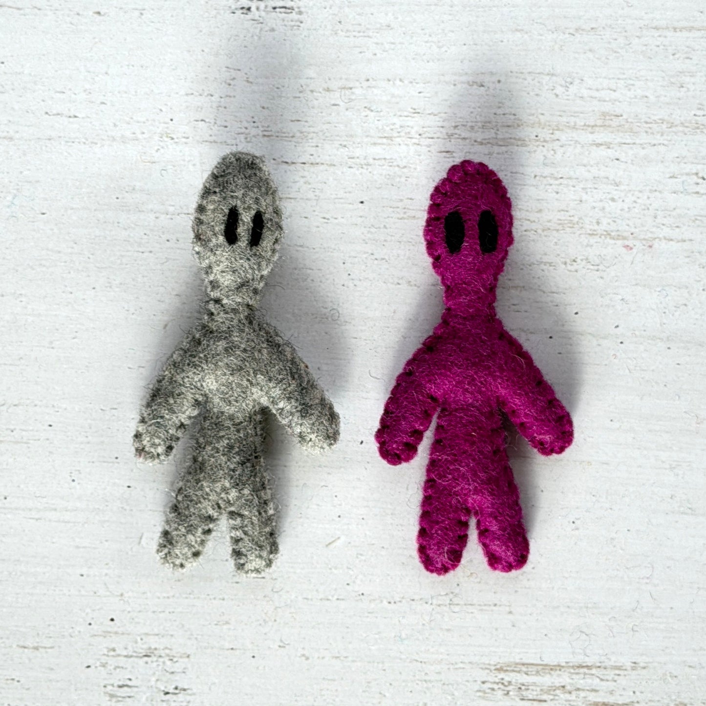 宇宙人は2色からお選びください