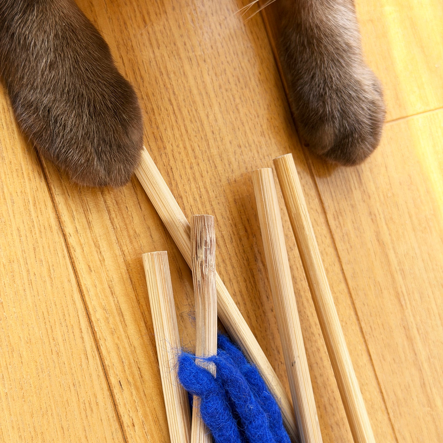 持ち手は軽く丈夫な竹です