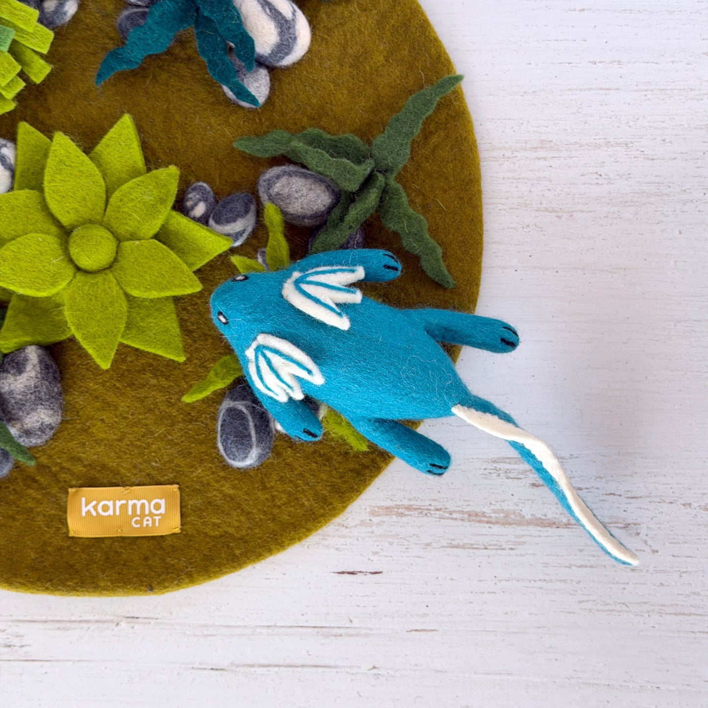 別売りの探検マットにのせても良し