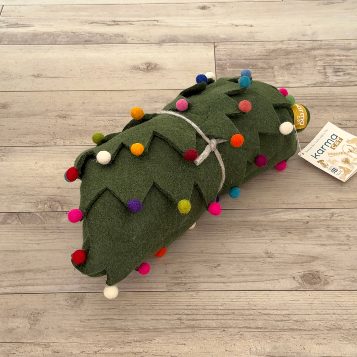 丸めた状態でお届けします